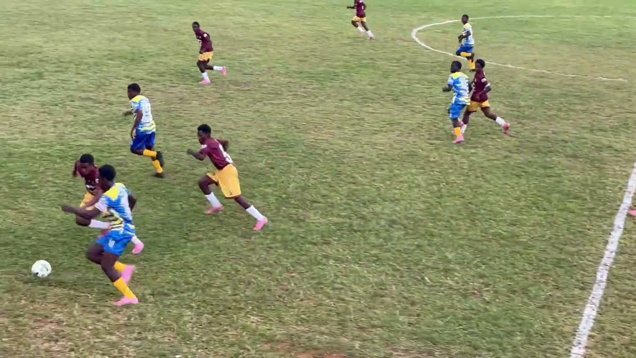 ISSA Schoolboy Football Holmwood Technical vs Christiana High #schoolboyfootball