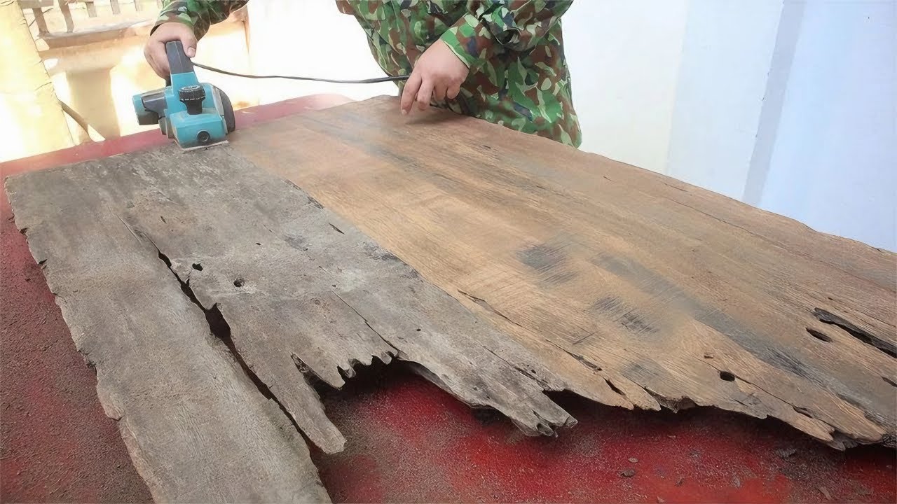Rookie Carpenter Demands $3k Monthly Salary, Stuns Boss with Masterful Creation from Cracked Wood!💰✨