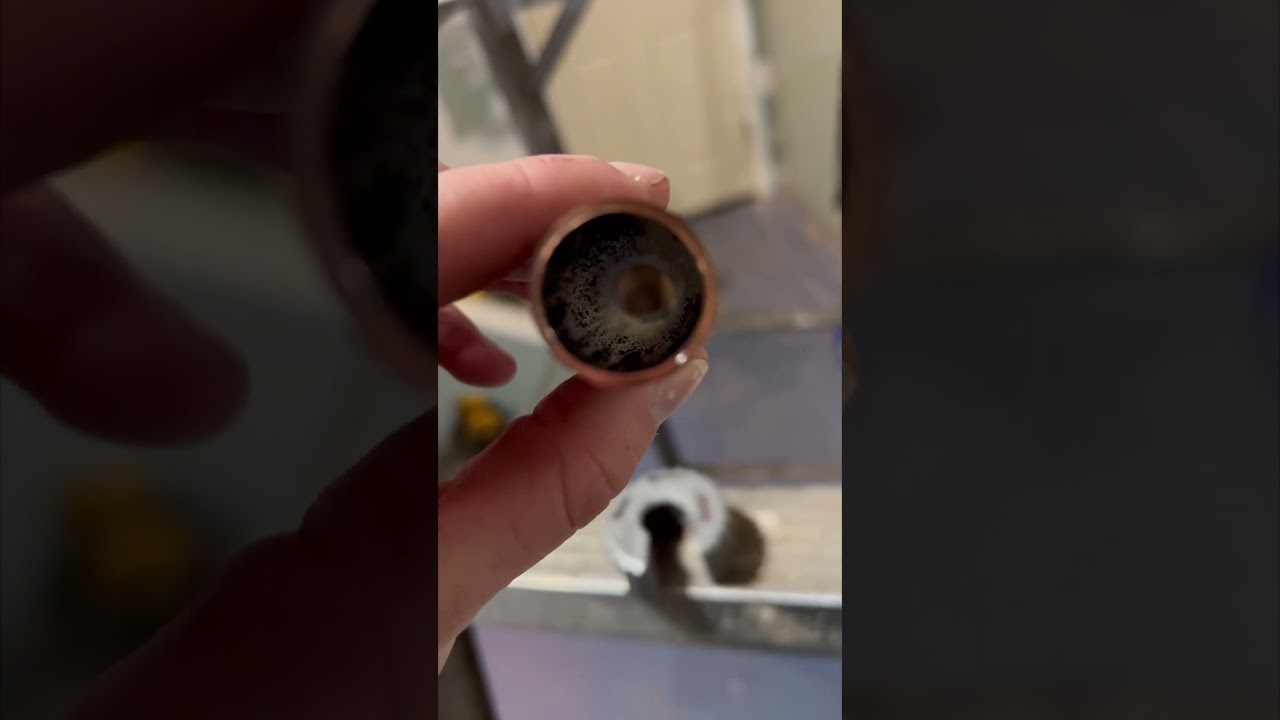 A look inside a 40 yr old water pipe!