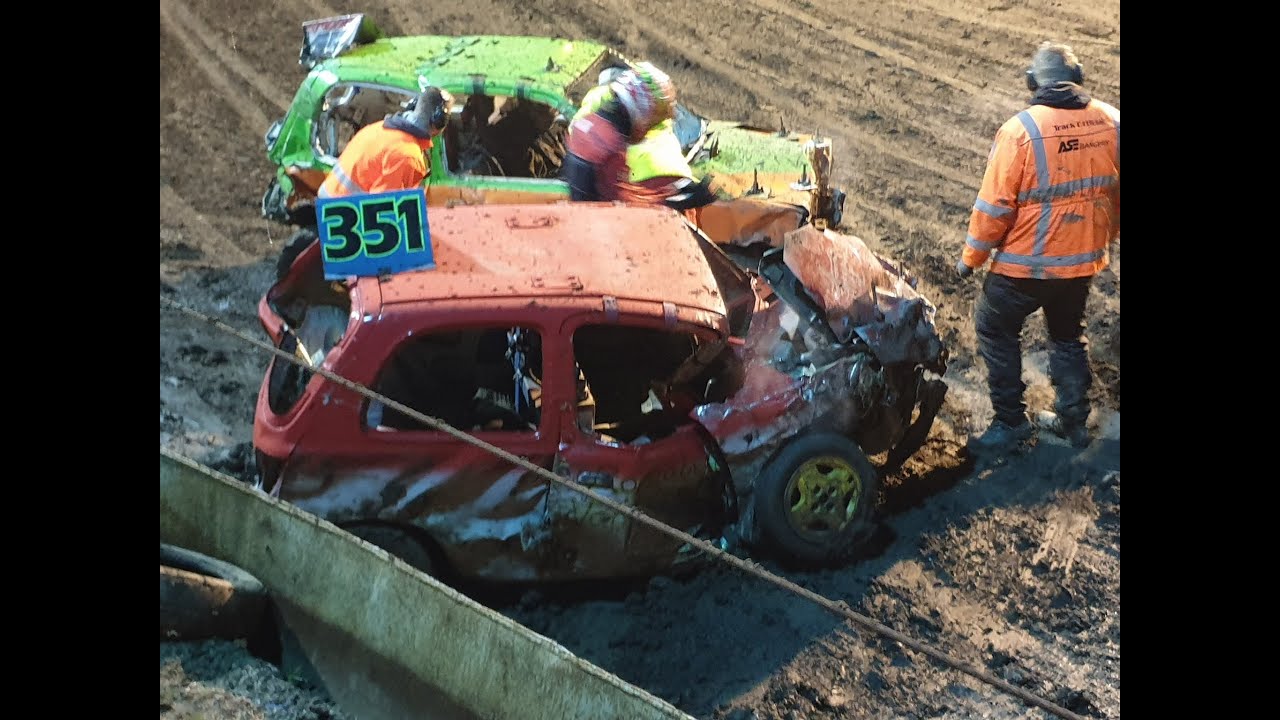 onboard micro bangers oliebollenrace emmen 2019 #351