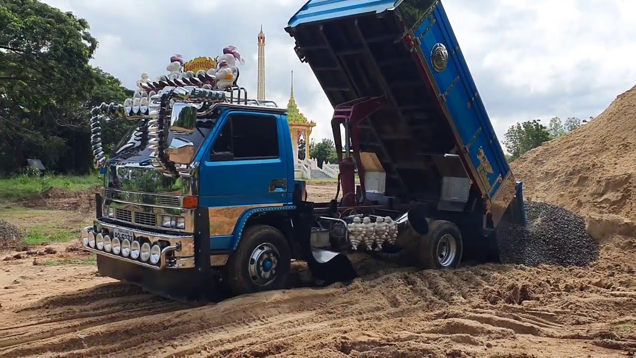 รถดั้มสายบุญดั้มหินถวายวัด งานทอดกฐินที่วัดดอนเกตุ นำทีมโดยเสี่ยหมิง Dump Truck