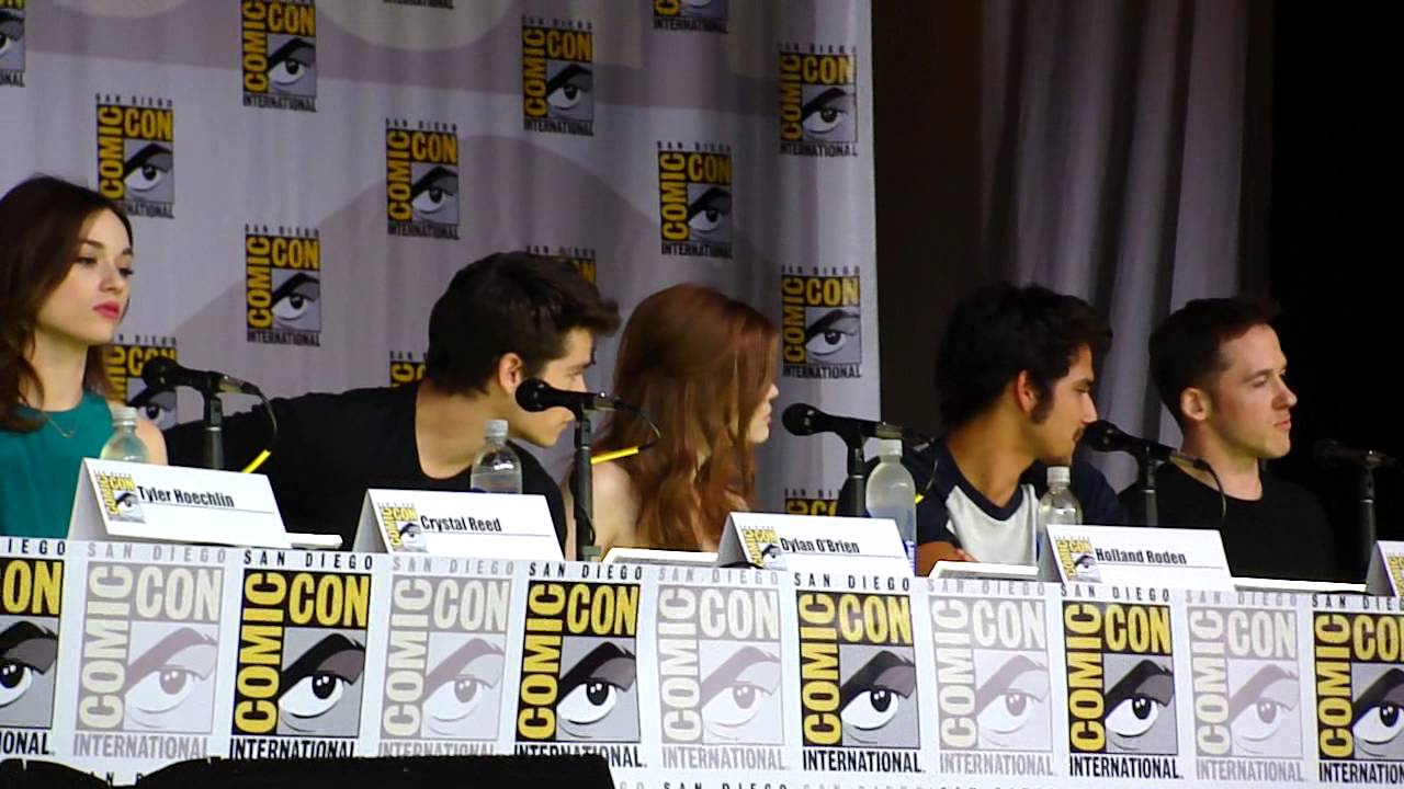 San Diego Comic Con 2013 - Teen Wolf panel. Tyler Hoechlin talks Derek getting a love interest.