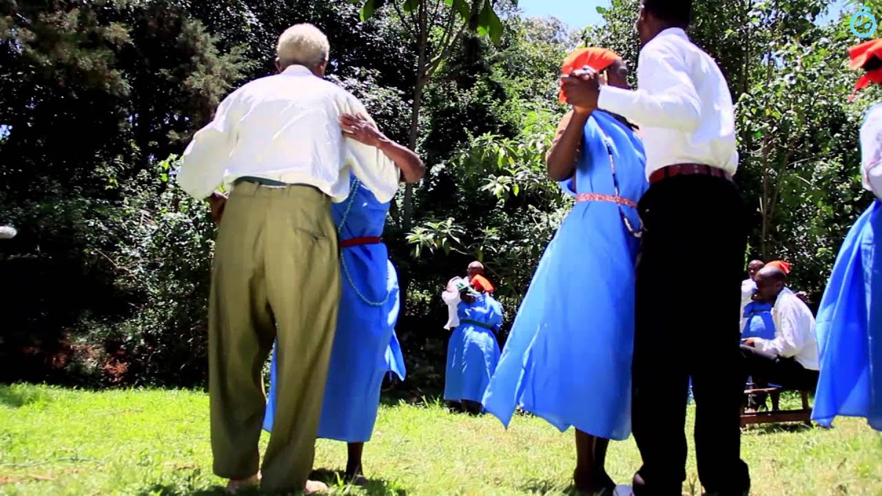 Kangema Mwomboko Dancers - Ndongomothi - The Singing Wells Project