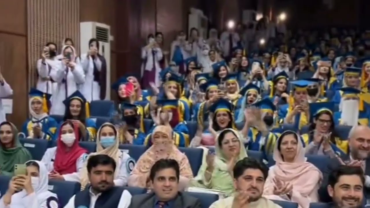 Dr.Qandeel Murtaza Topper Of KGMC & Win 17 Gold Medals #kgmc #kmu #mbbs #kgmcconvocation2026