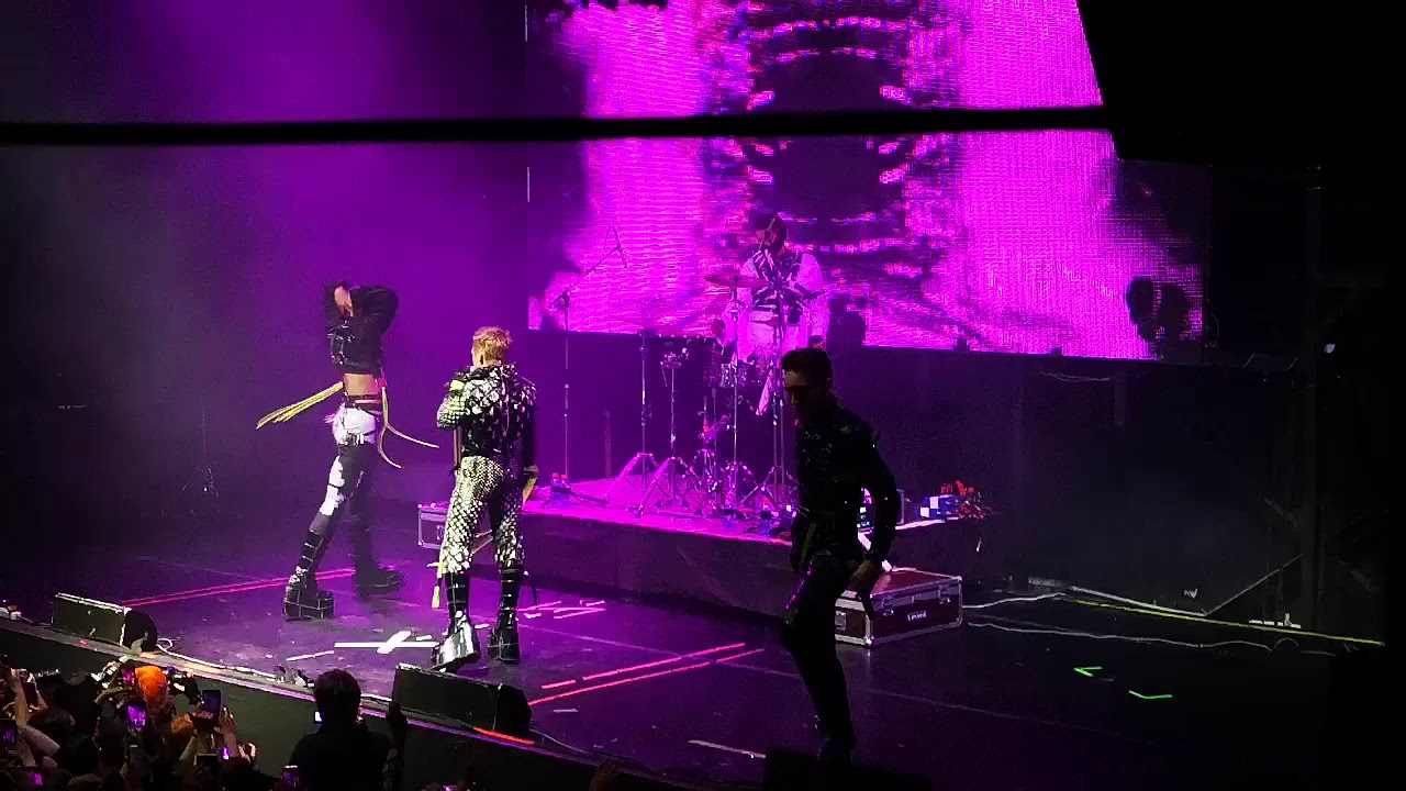 Hatari Moscow 16.11.19 ТеатрЪ spillingardans + klámstrákur