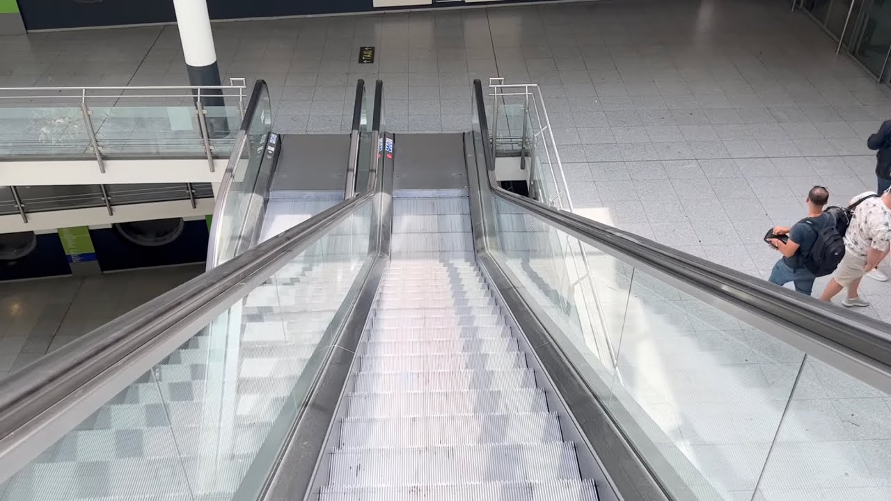 Dortmund Wickede Airport - 6x Escalator ride (1999 O&K KONE RTV-HD) & quick walk about at terminal.