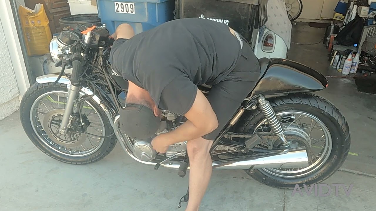 WILL IT START ??? STARTING THE 1982 HONDA CB 650 AFTER 20 YEARS MAYBE!! #AVIDTV