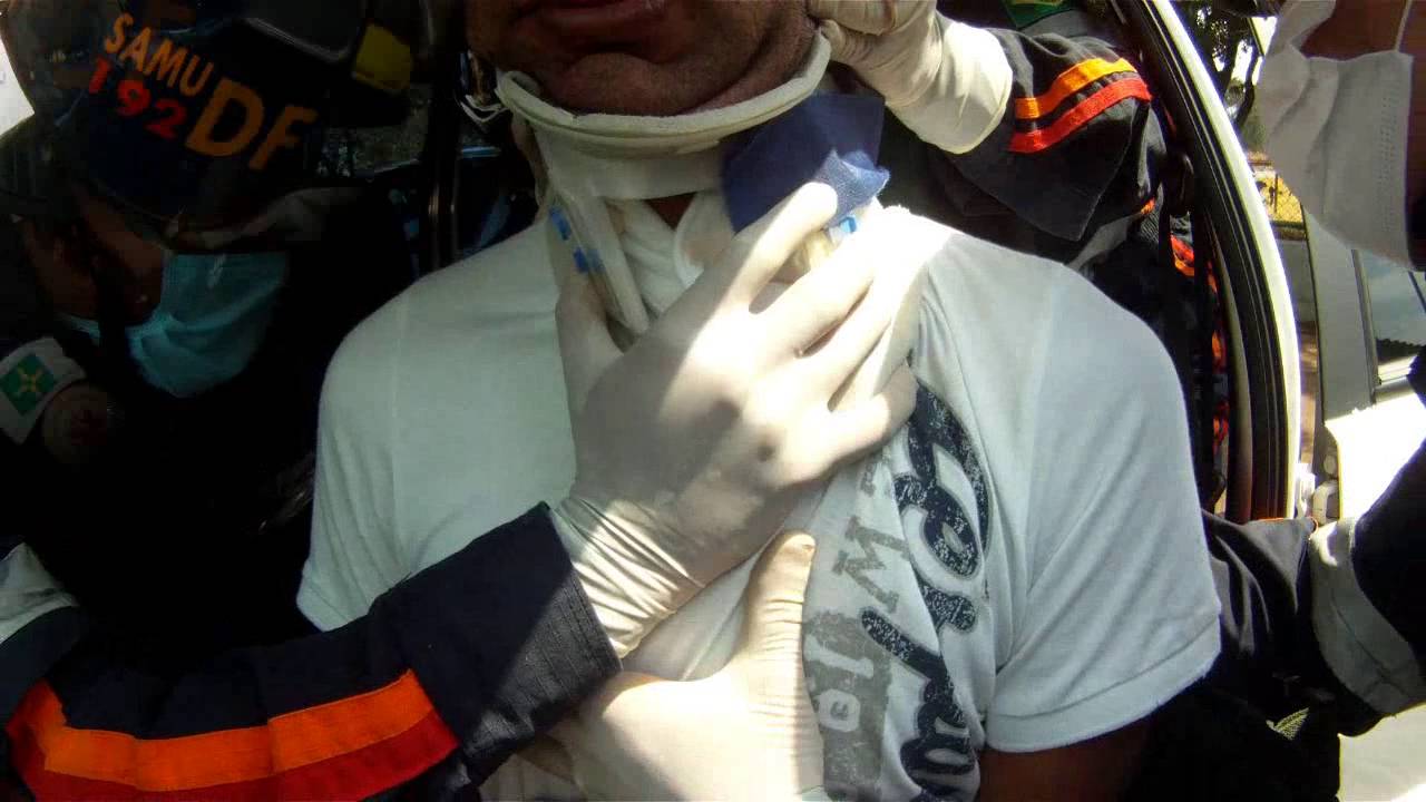 Treinamento de retirada com K.E.D ( Kendrick Extrication Device ).