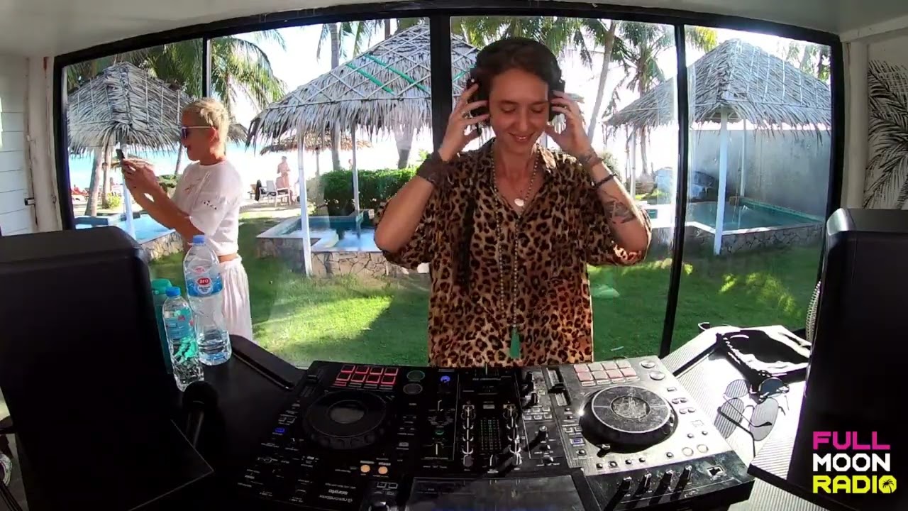 Full Moon Radio | Infinity Beach Club | Koh Phangan | Nilopeech | Christmas set