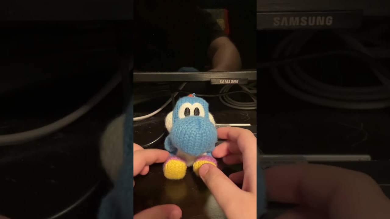 Poochy and Yoshi’s wooly world Blue Yoshi Amiibo 