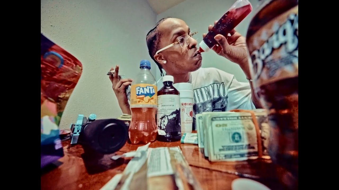 DC2TRILL - Bussin Moves (OFFICIAL VIDEO)