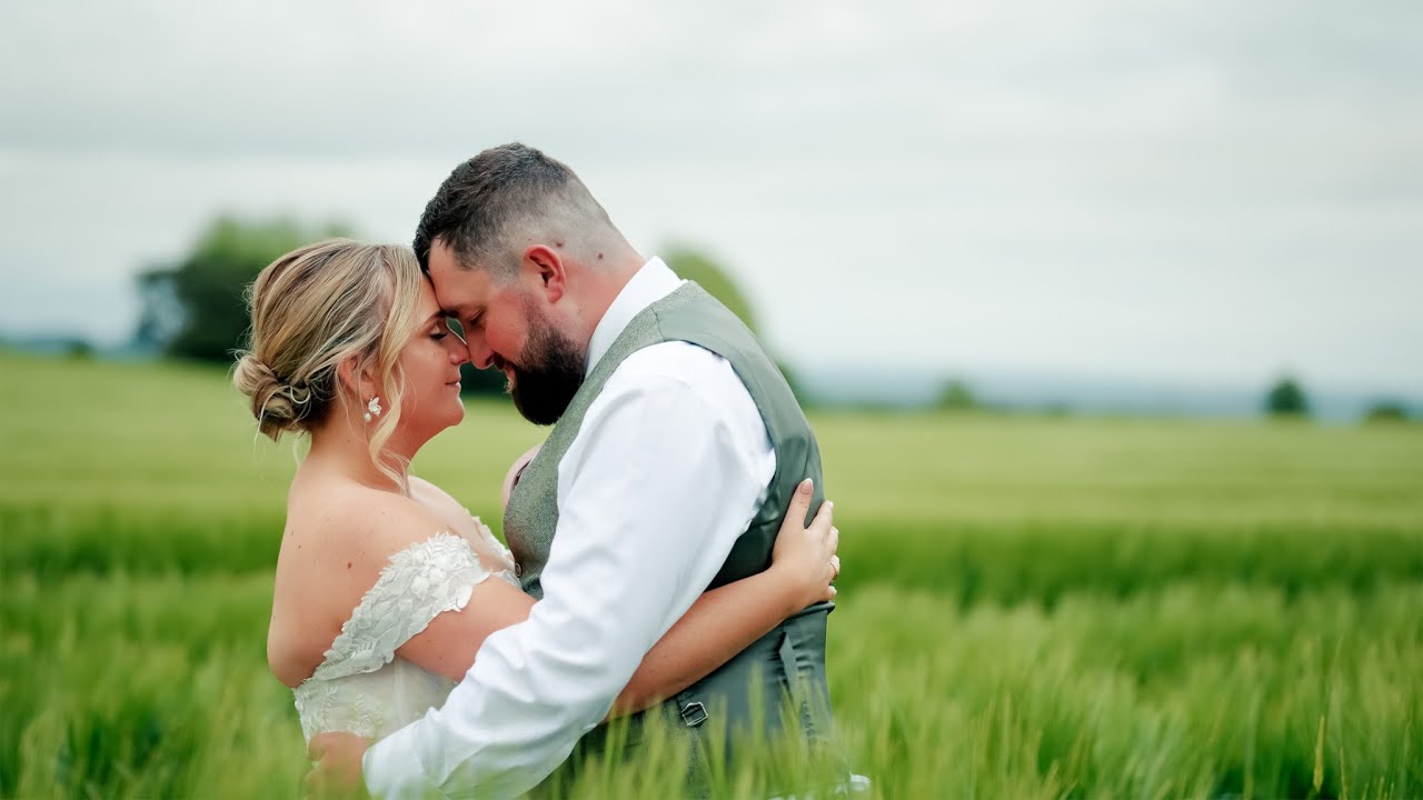 Lapstone Barn, Hannah and Sam