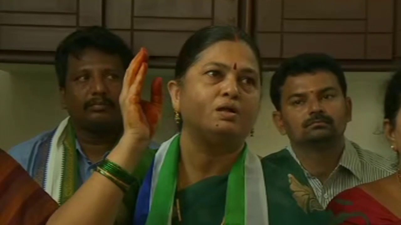 Mangalagiri YSRCP Leaders Slams TDP Govt & CRDA Authorities - 28th Jun 17