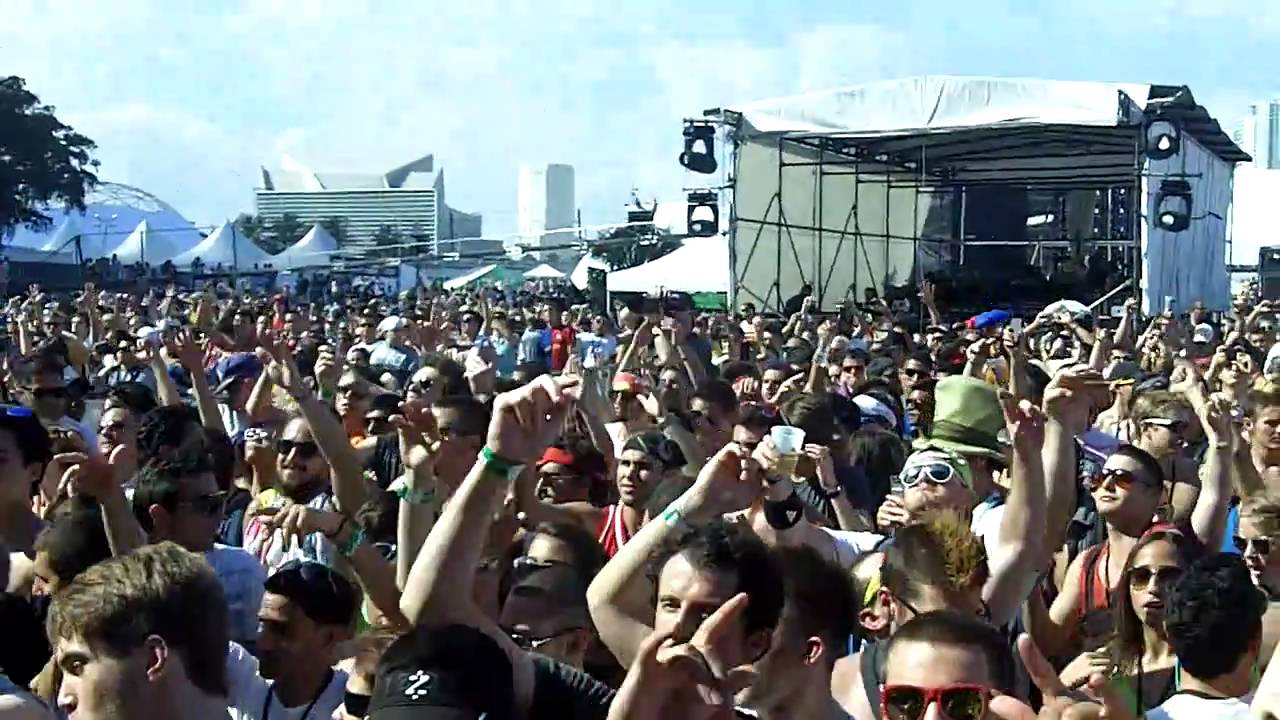 (HD) Avicii 