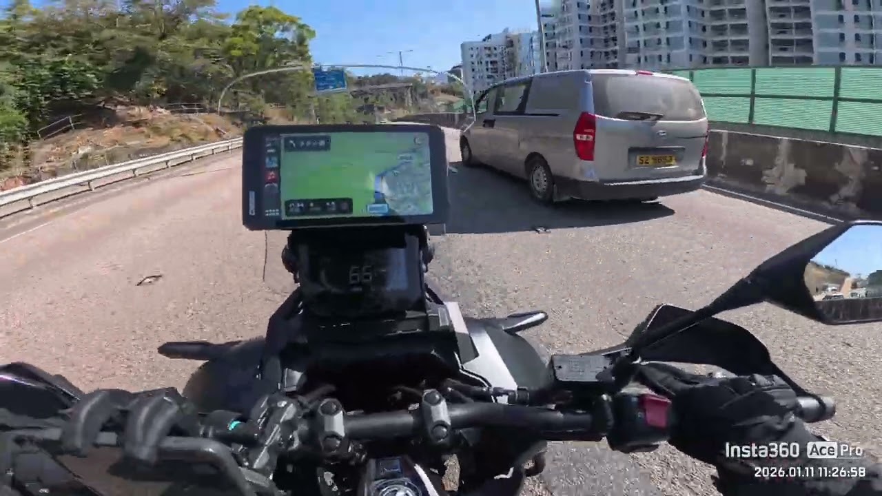 車場 往 聖言中學 action mode