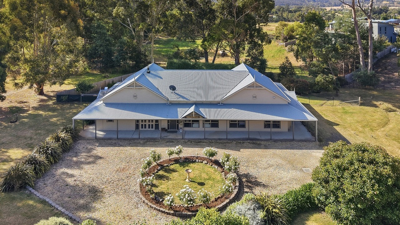 25 Dayspring Drive, Margate | Samantha Scarlett | Fall Real Estate