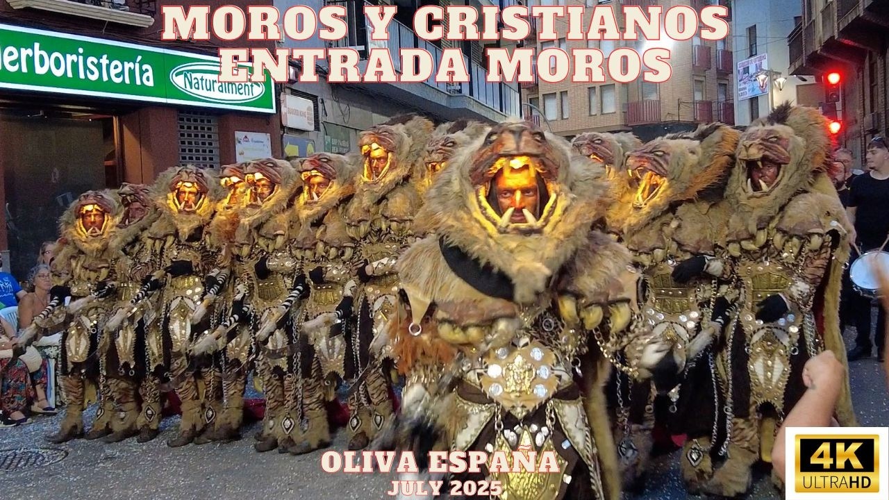 Oliva España : Moros y Cristianos Entrada Moros : The stunning Moors and Christians Parade