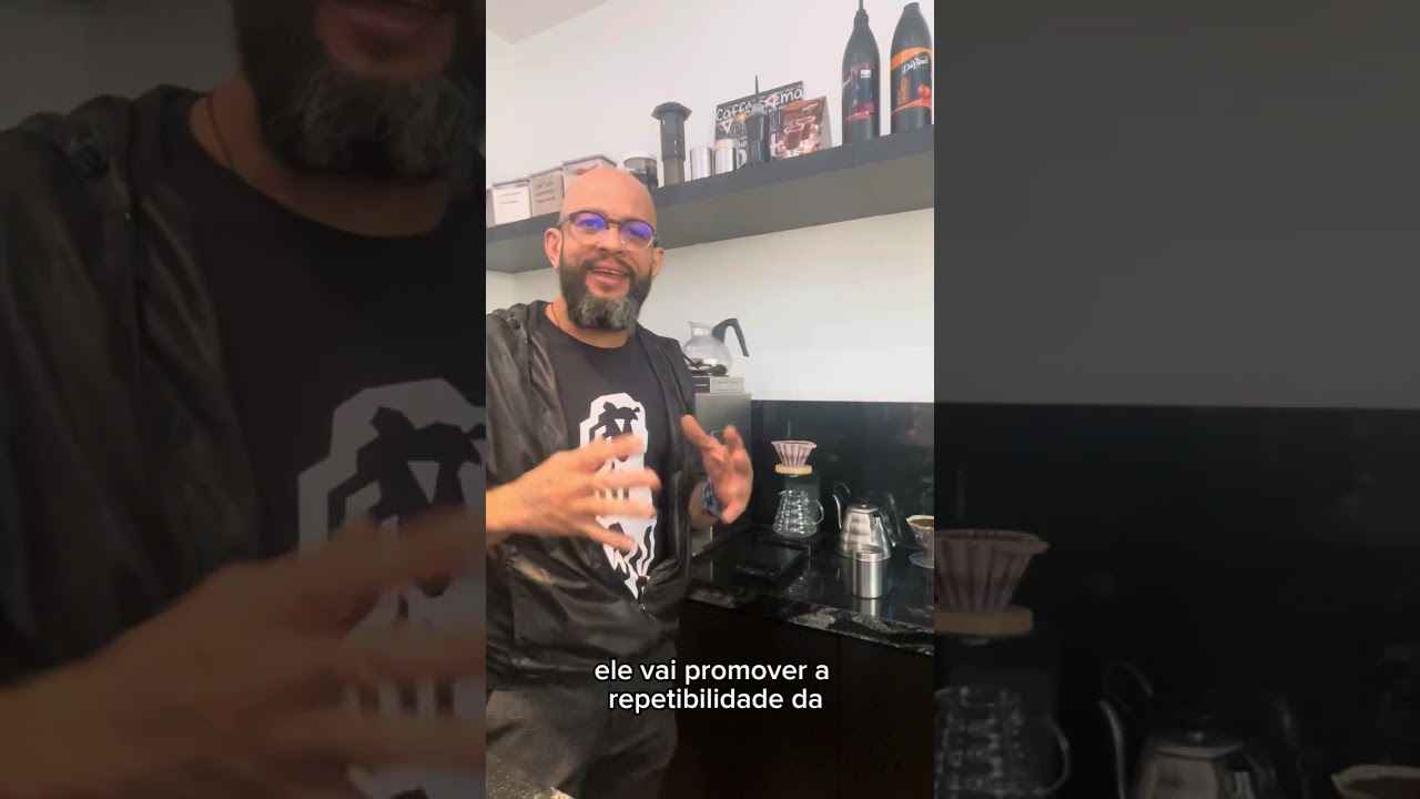Demonstração de preparação do café na maquina VP17 da BUNN.