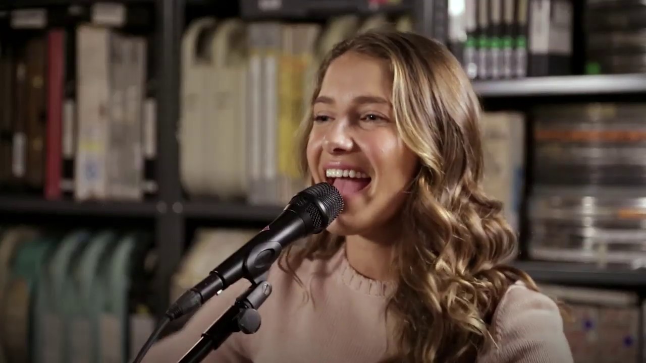 Caroline Jones - Worth the Wait - 12/12/2018 - Paste Studios - New York, NY