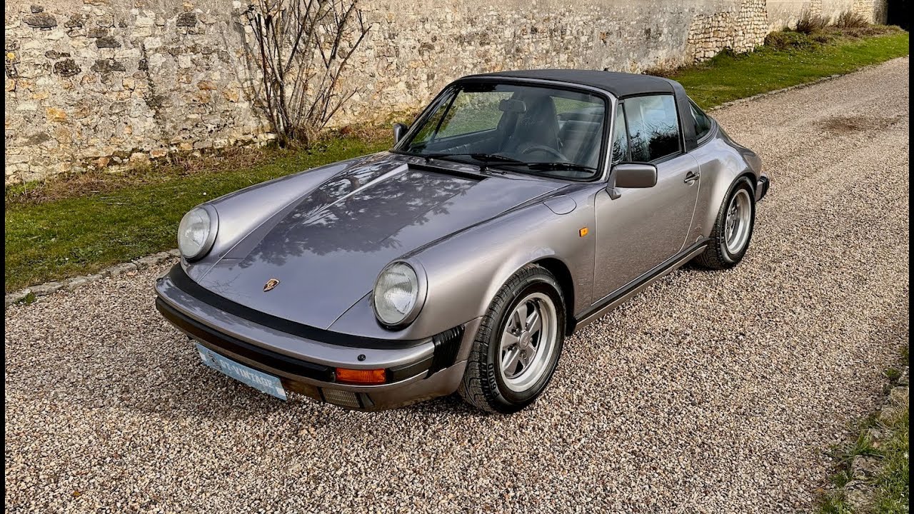 PORSCHE 911 TARGA 3L2 jubilee de 1988 vendue chez GT VINTAGE CLASSIC CARS