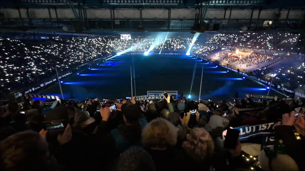 Die Arminia-Hymne bei Bielefeld singt! am 21.12.2025
