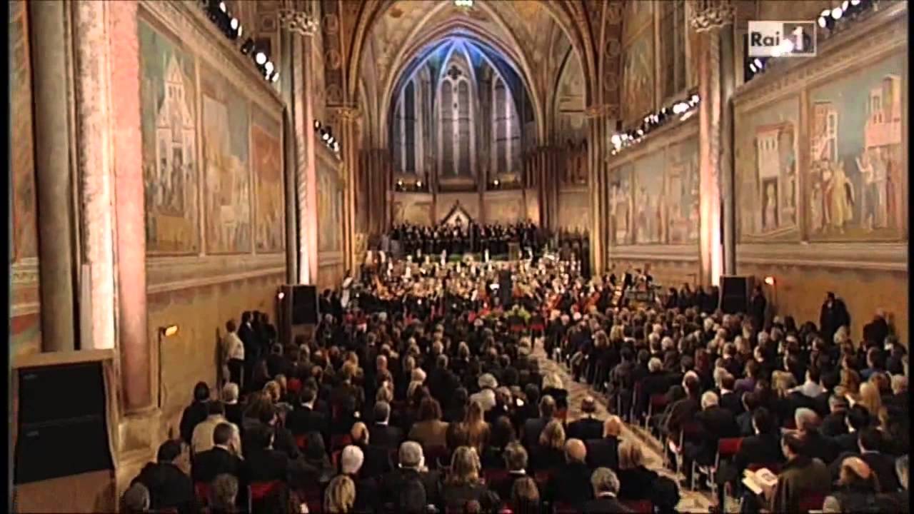 ciro visco direttore : Gli Angeli delle Campagne'   Concerto di Natale 2012 Assisi