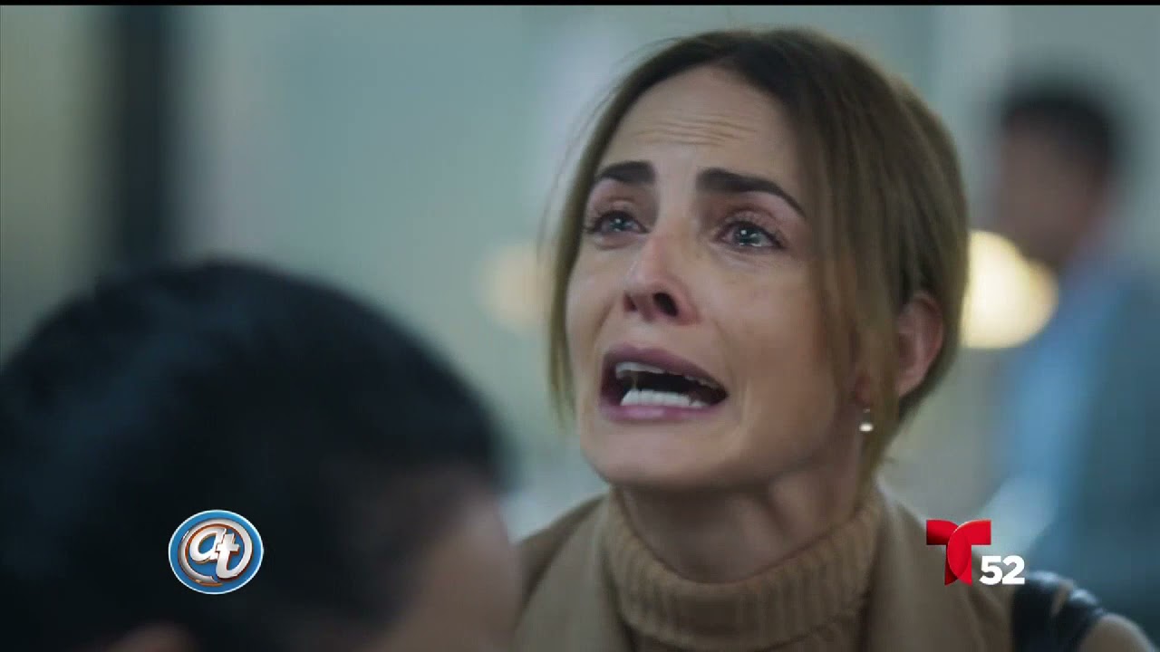 Ximena Herrera y su papel en  &ldquo;Buscando a Frida&rdquo; | Acceso Total | Telemundo 52