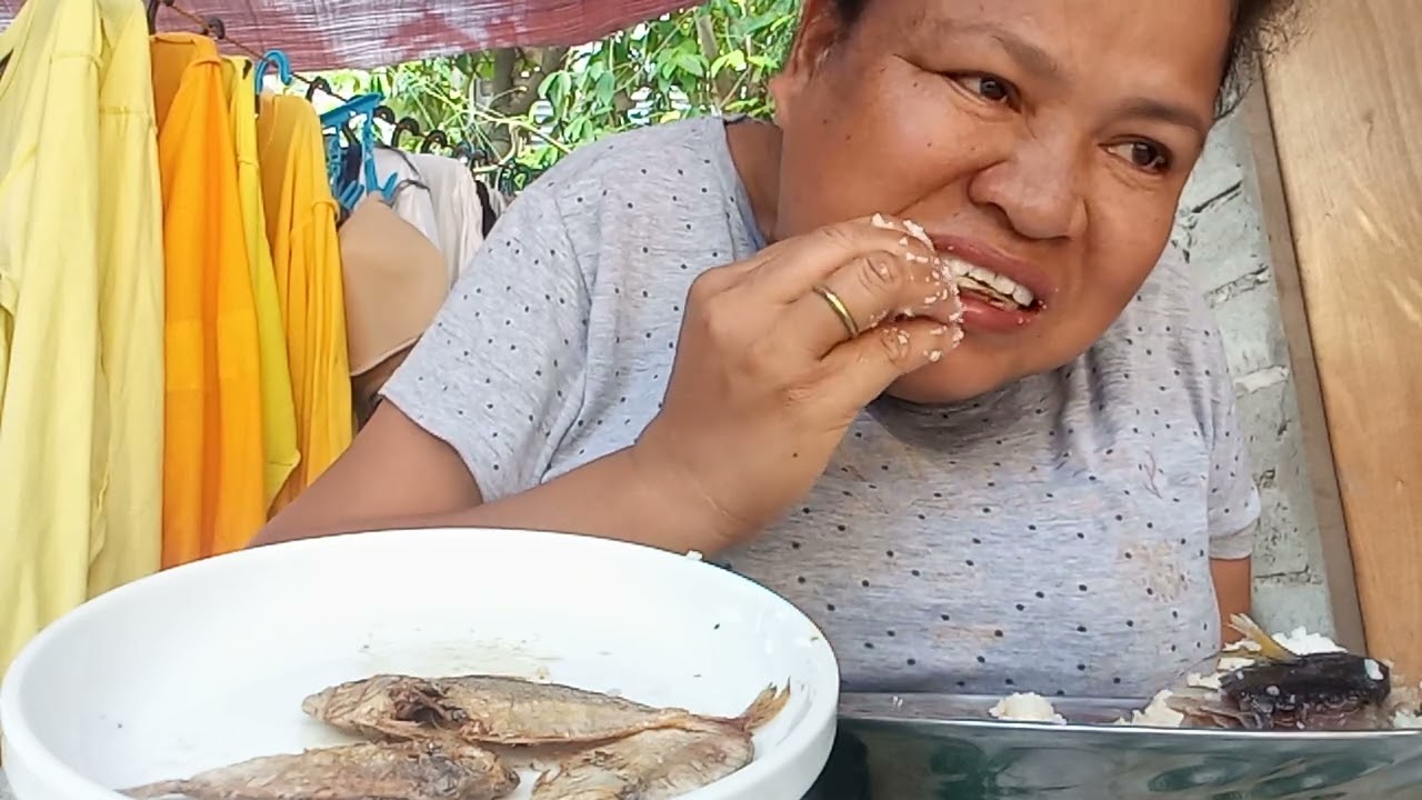 Buntot sa barelis at tuyo ASMR food mukbang Phillipines 