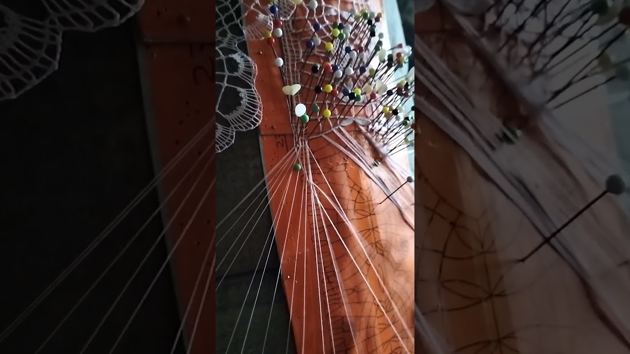 36- Pie de 6 pares de bolillos.