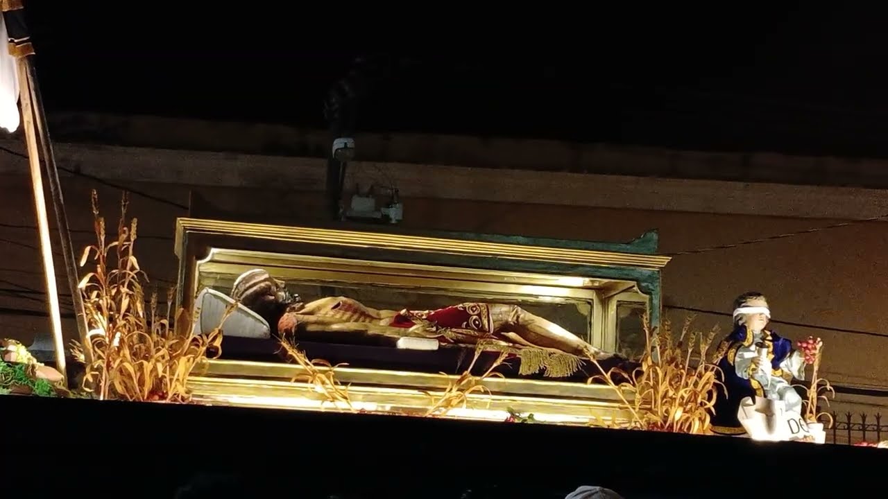 𝑬𝑵 𝑺𝑼 𝑼𝑹𝑵𝑨 𝑽𝑨 𝑱𝑬𝑺𝑼𝑺 - Señor Sepultado de San Francisco, Noviembre 2025