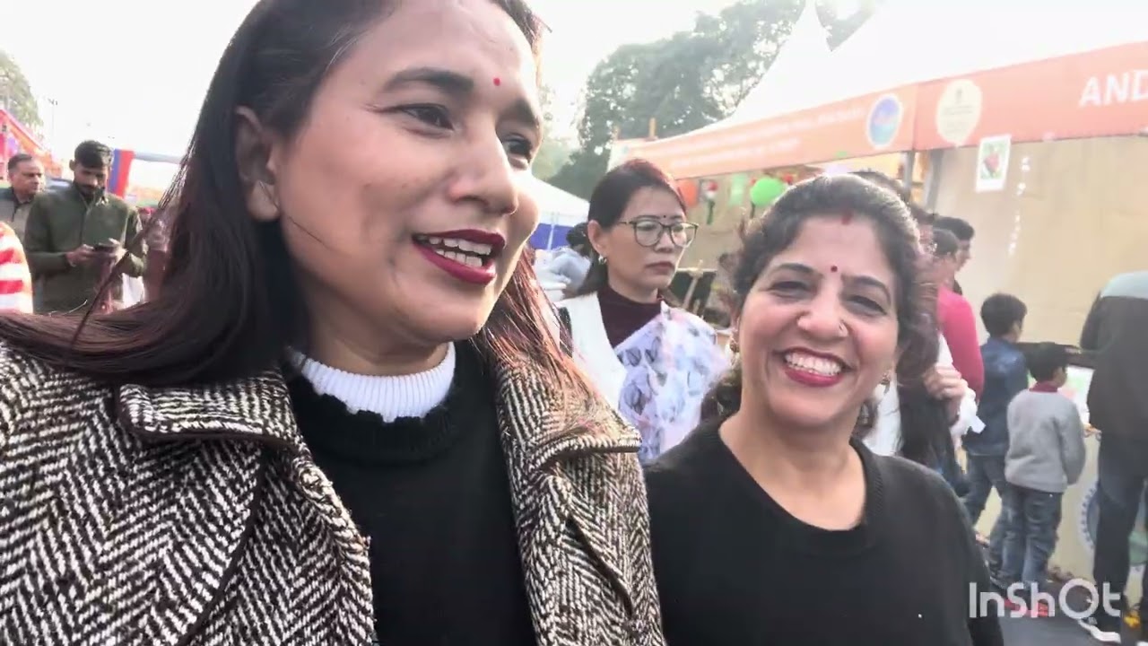 Lal Kila India Gate with friends mom sister mast with fun💐💐💐