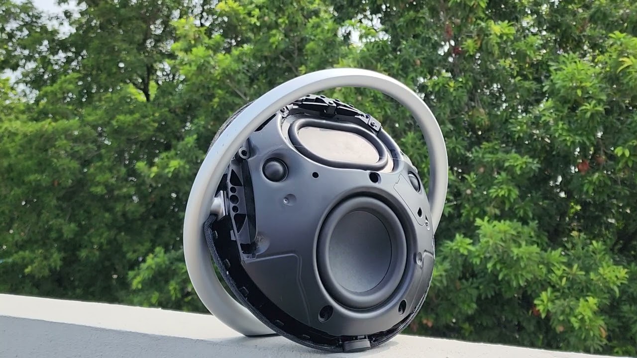 Harman Kardon Onyx Studio 8 Bass Test
