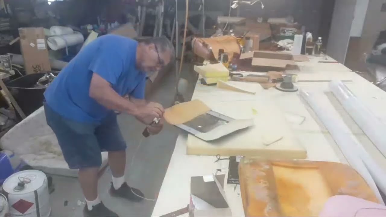 HOW TO UPHOLSTERY A TRACTOR SEAT,  TEACHING YOU HOW.