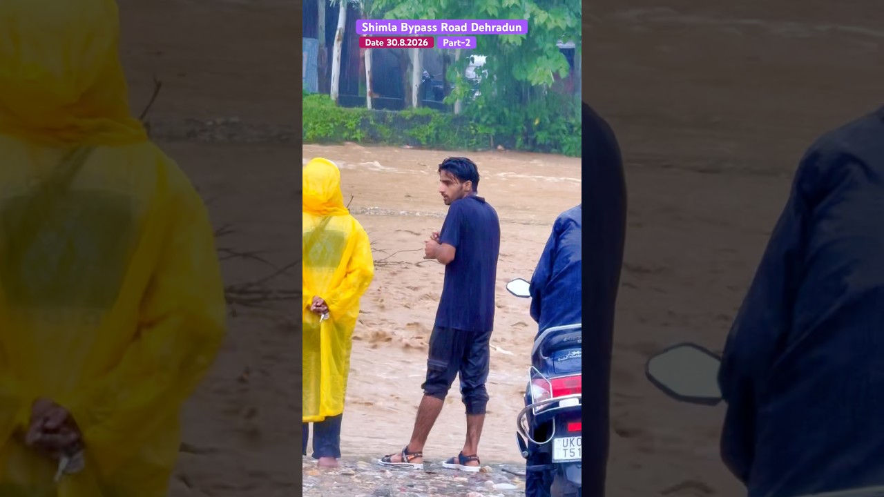 Flash Flood on Shimla Bypass Road😱#dehradun #flood #heavyrain #rainfall #weatheralert #uttarakhand