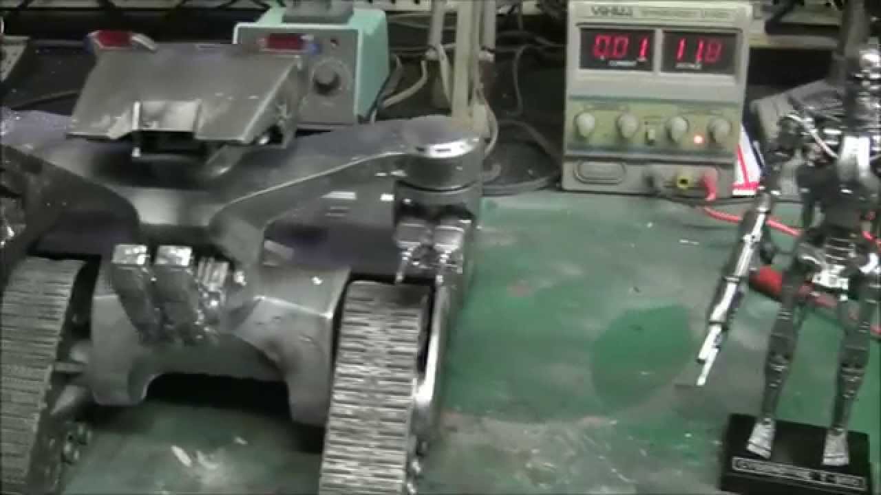 T2 Hunter/Killer Tank Model With Tenacontrols Cannon Firing Effects