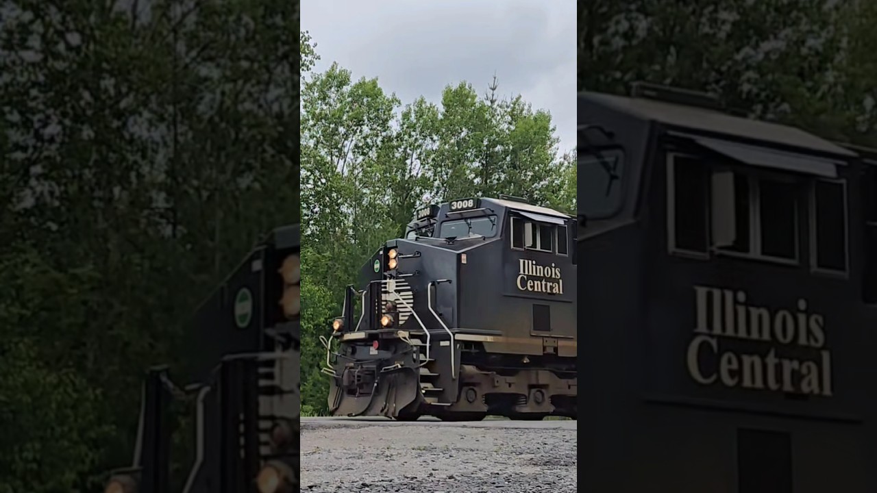 IC Heritage Unit CN 3008 Pulling 106 South Zephyr
