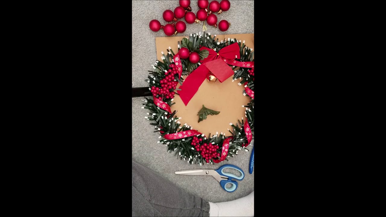 Quick and Easy Christmas Wreath