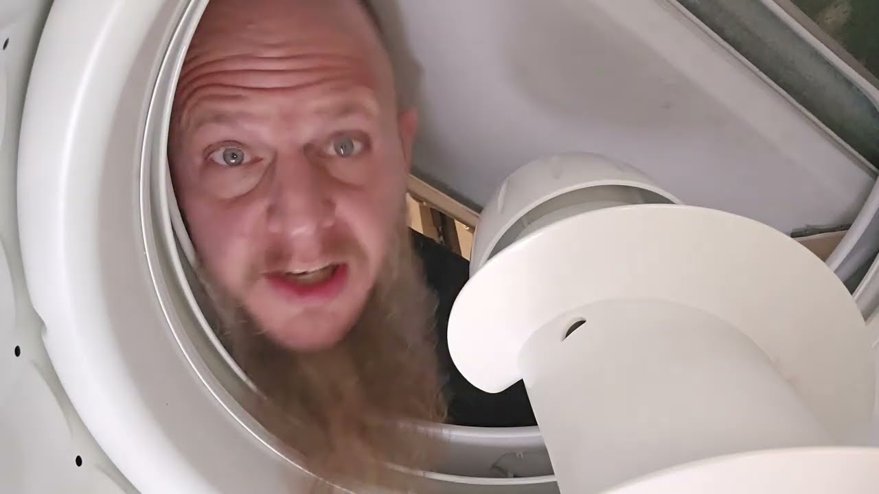 Why Washing Laundry in Cold Water is Better for Your Clothes, Wallet (and the Planet)