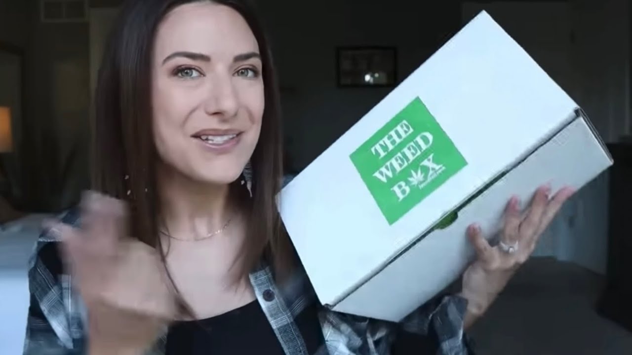 Unboxing the October Halloween Box with Chrissy Harless!