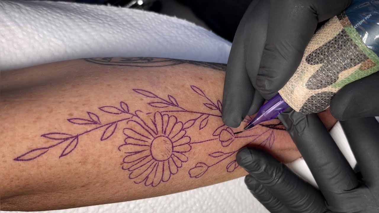 Real time , Real sound | Linework Flowers tattoo