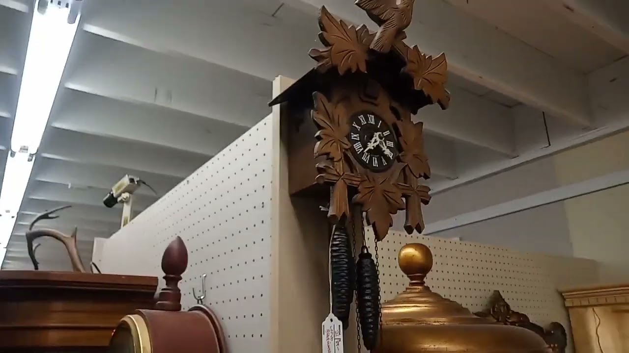 Exploring an antique mall in the Springfield Missouri area checking out the clocks/cuckoo clocks
