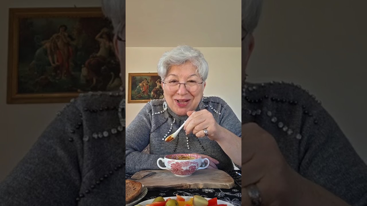 صبحانه امروز با شما 💕 شیر شله زرد با شیره چغندر، نون و پنیر تولوم با پاپریکا و برگ سیر و .. 🍵🧄🫑🫒