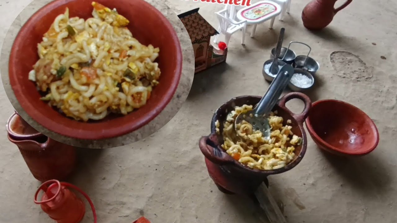 ছোট্ট রান্নাঘরে গরম গরম ম্যাগি। Maggie Recipe in Mini Kitchen #food #minikitchen #minivlog #cooking 