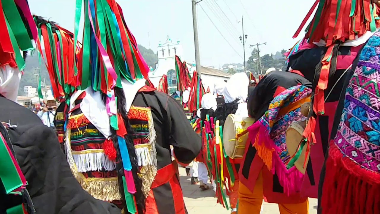 MASH domingo de antorchistas. De carnaval de Chamula Chiapas