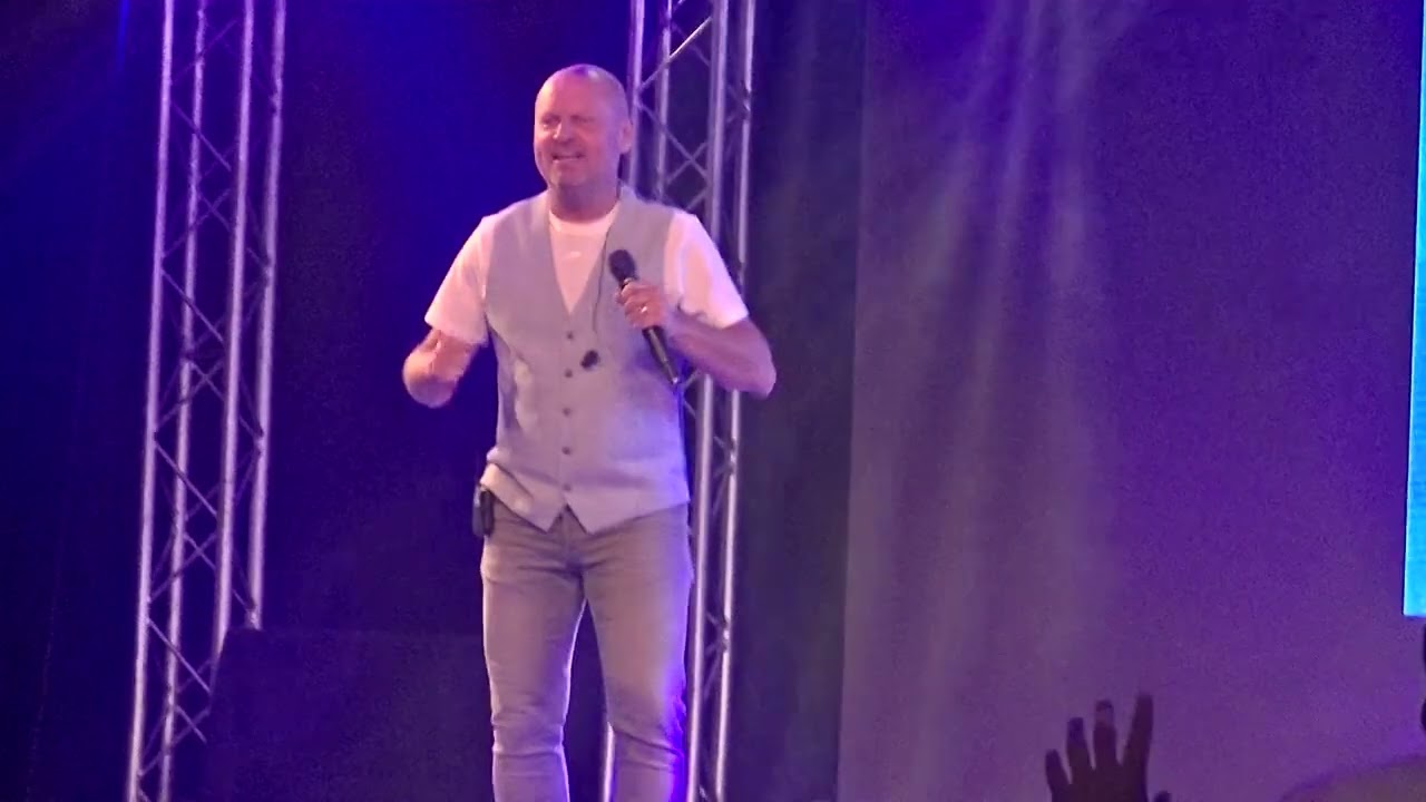4-6-2023 henk schulz  bij feestweek zwanenburg---halfweg