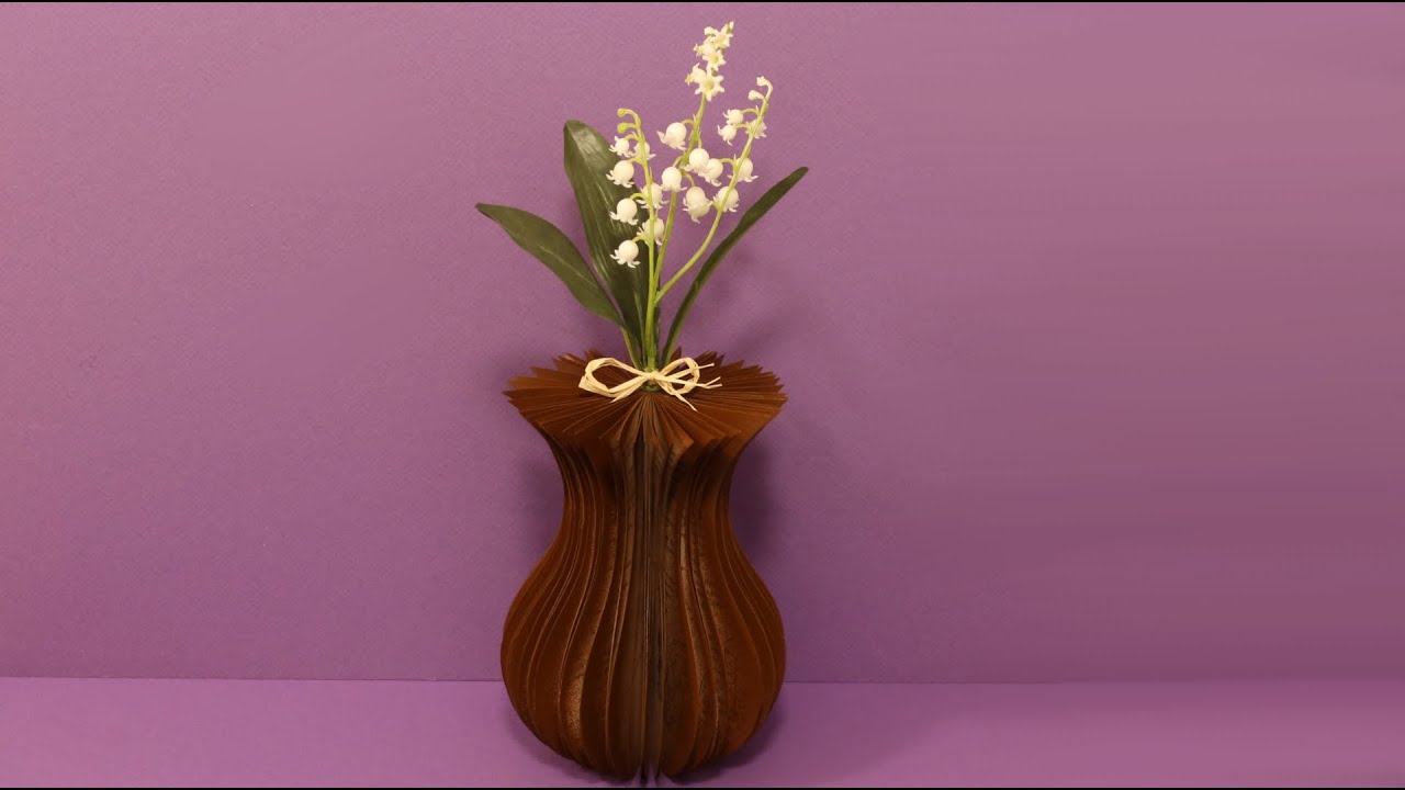 Vase basteln aus Buch
