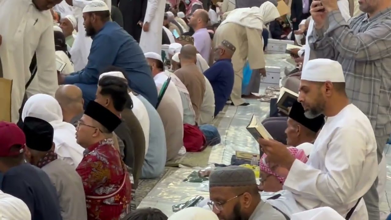 Aftaar at Masjid Nabwi (S.A.W)