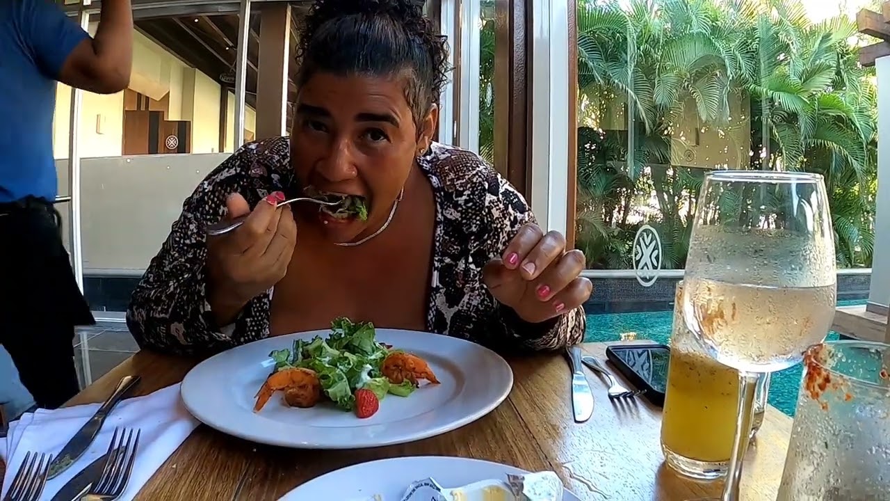 DINNER AT KRYSTAL GRAND NUEVO PUERTO VALLARTA  THE GRILL