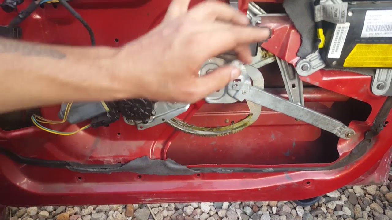 РЕМОНТ СТЕКЛОПОДЬЕМНИКА  НА БМВ 3 СЕРИИ Е 36.