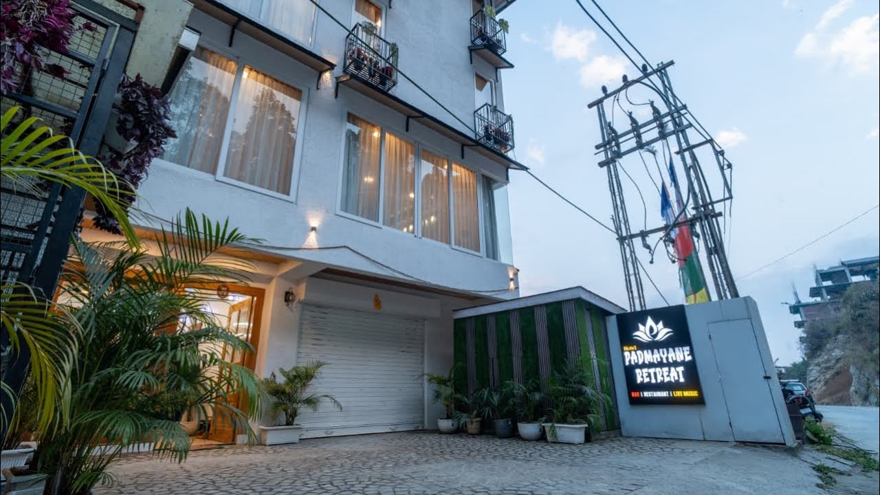 For Bookings Contact :- 6296564302/8250935944